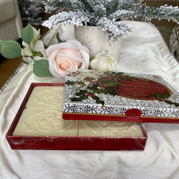 Set 4 Bars Fiorentino Christmas Soap 4.40 Oz Each Florence Italy - Picture 7 of 7